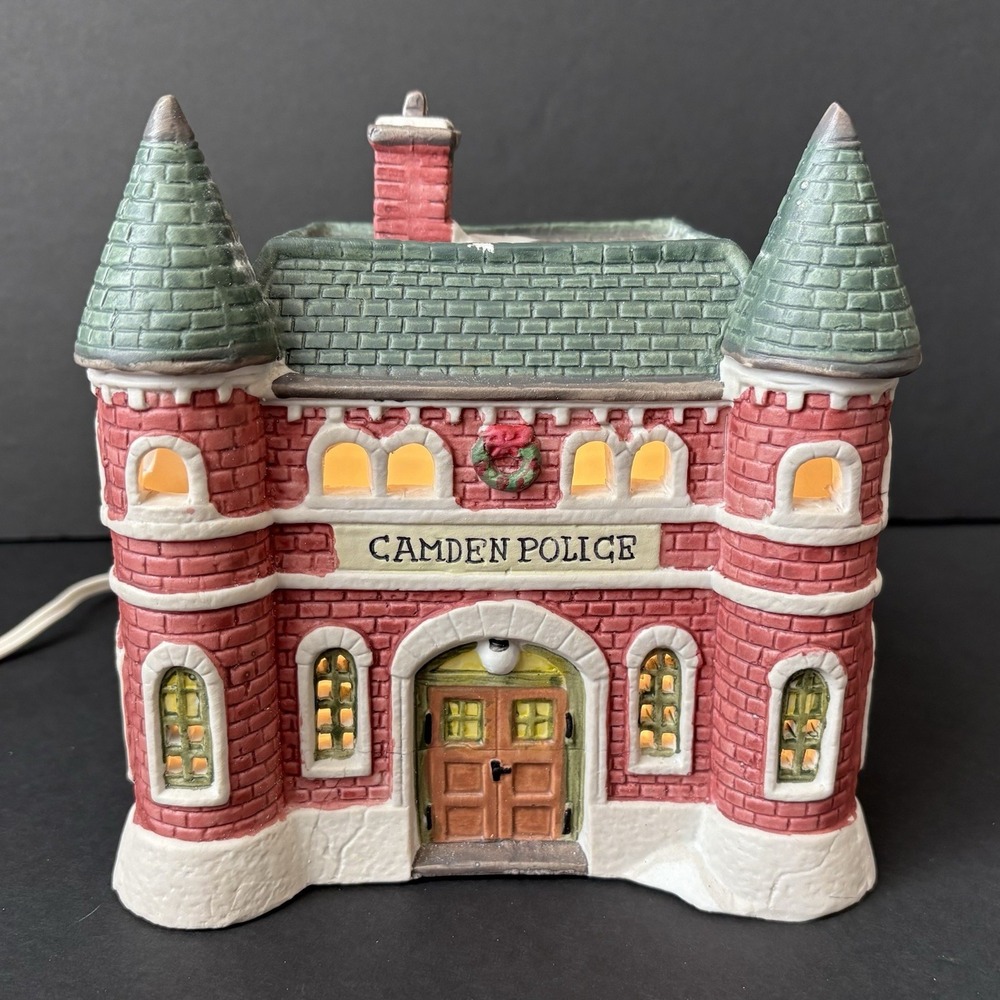 Vintage 1991 Lemax Christmas Village House Camden Police Station Dickensvale